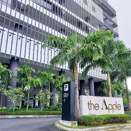 The Apple Suites Melaka By Bluebanana Esterno foto